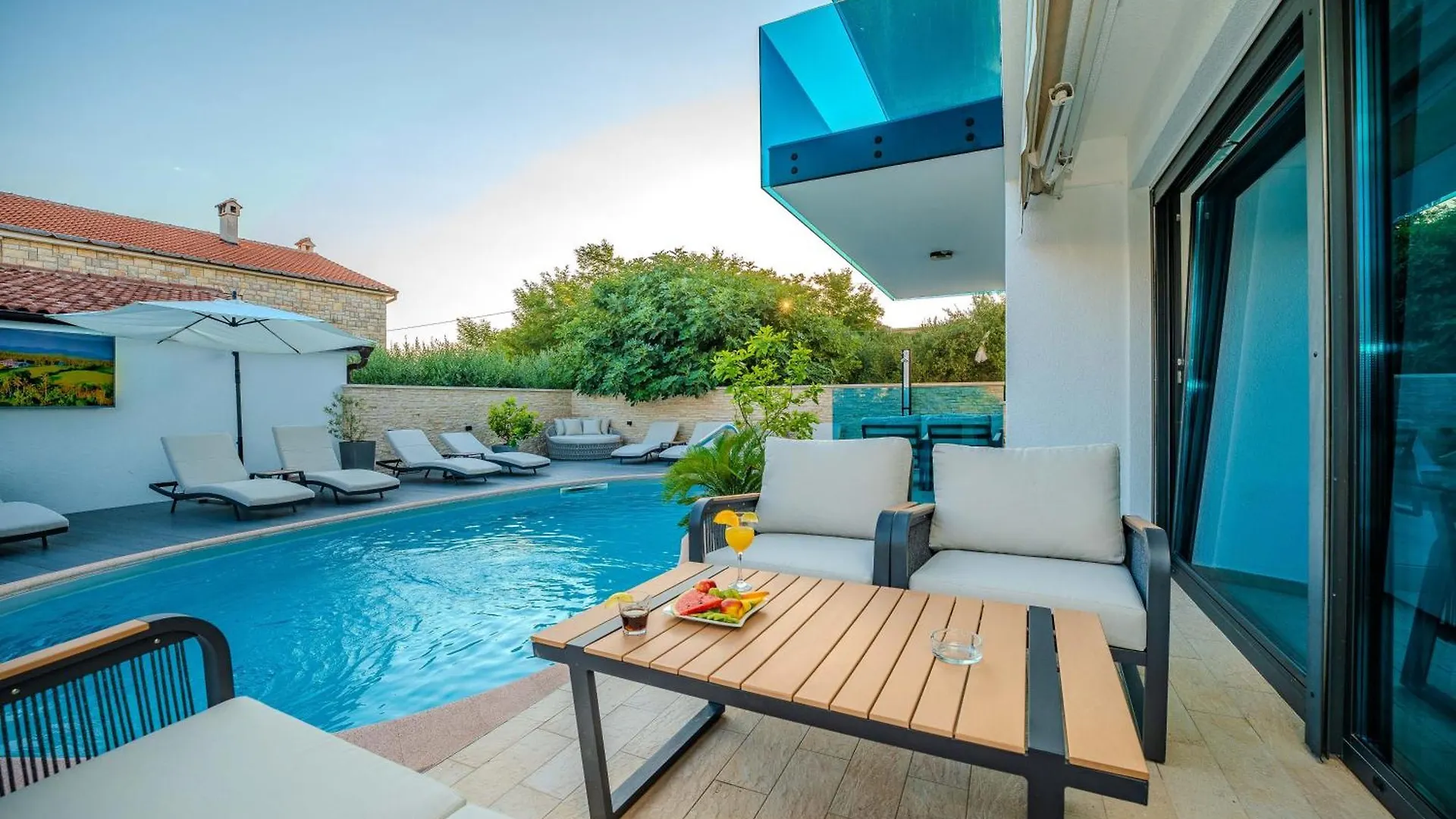 Luxury Apartments Vilamaloca Vir 0*,